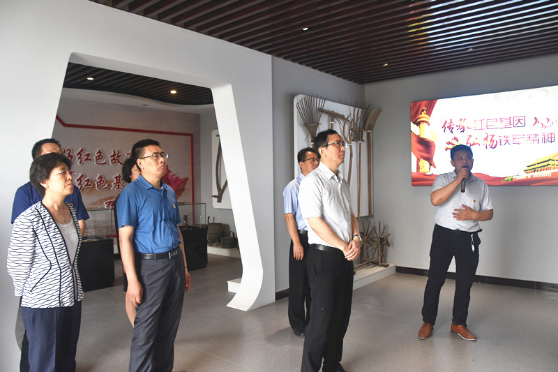 ����ί��ί��չ�����к�ɫ���� ���³���ʹ�� �����ҳ�Ʒ�����⵳�ջ